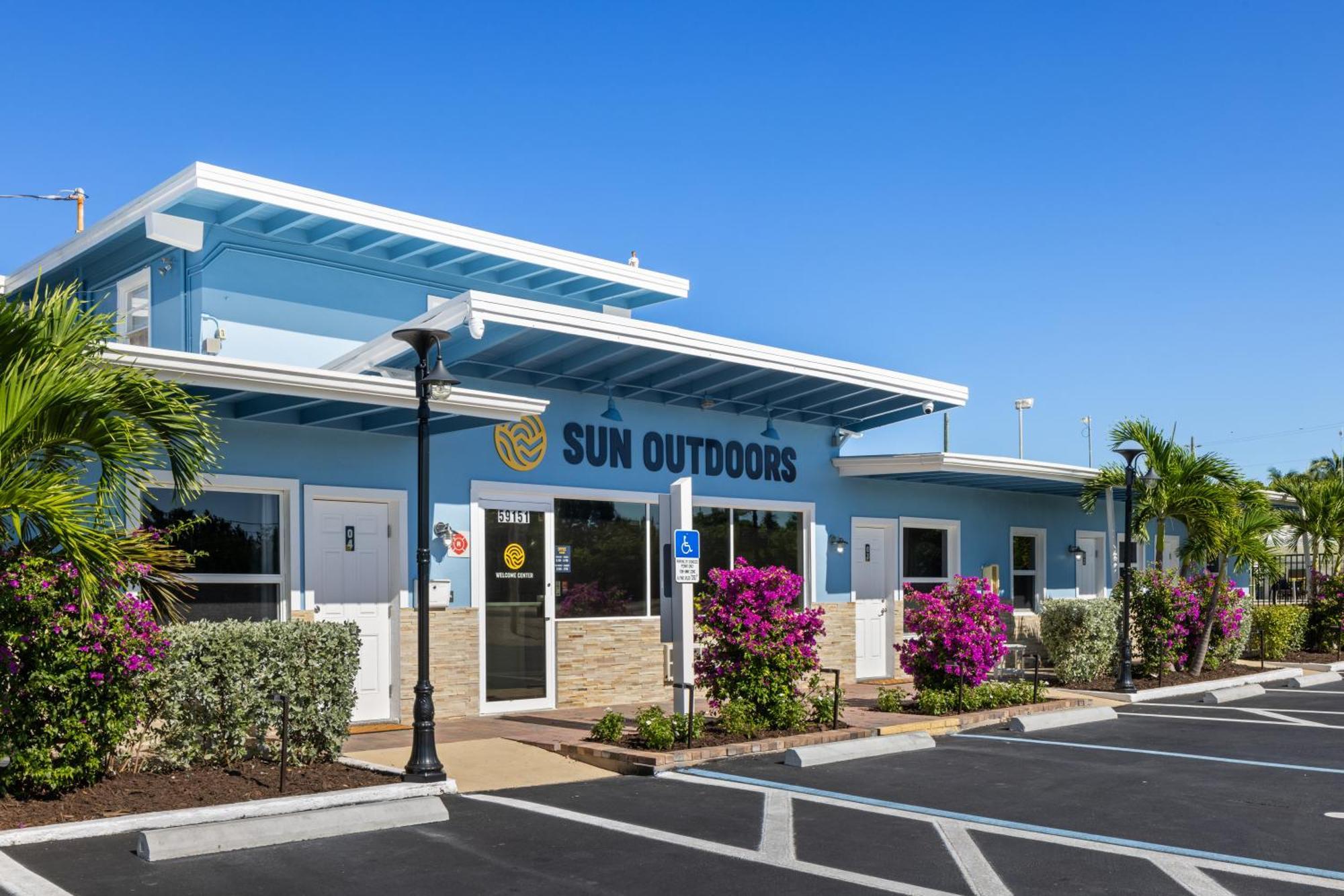 ホテル Sun Outdoors マラソン エクステリア 写真